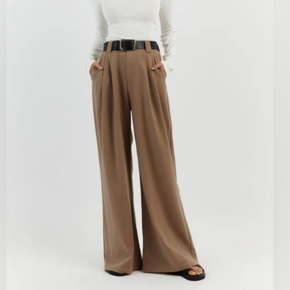 DISSH Tan Wide Leg Pleated Trousers (US 6)